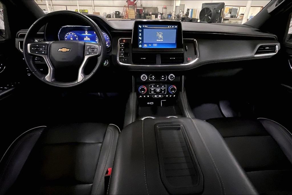 Used 2023 Chevrolet Suburban Premier image 14