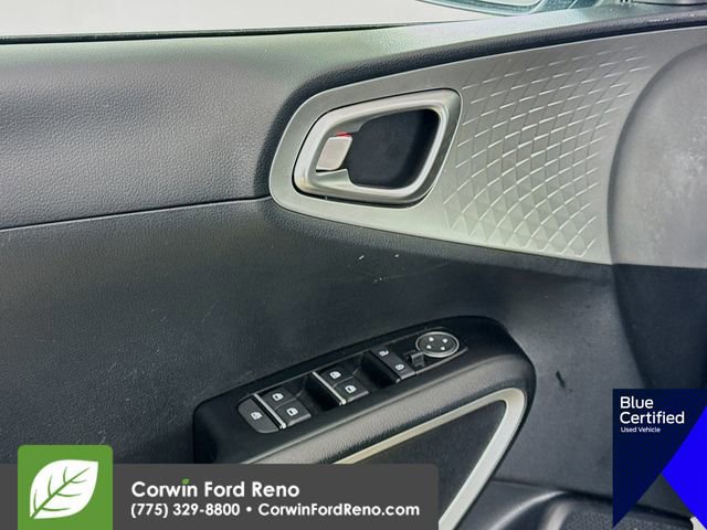 Used 2025 Kia Soul LX image 20