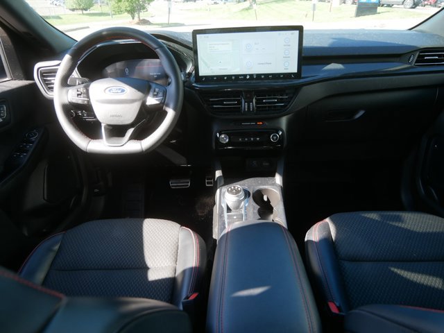 Certified 2023 Ford Escape ST-Line w/ Tech Pack #1 AWD/4WD image 17