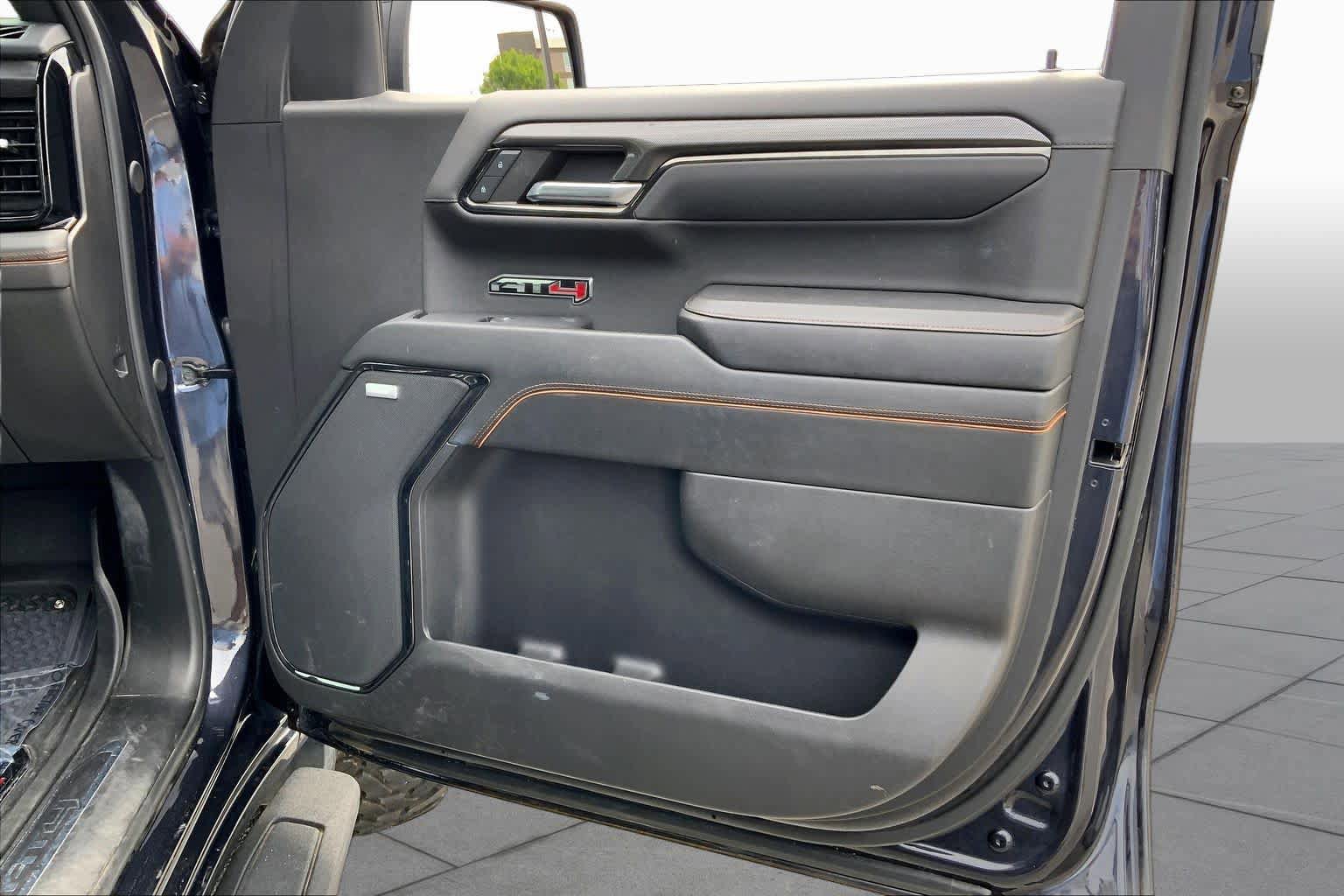 Used 2024 GMC Sierra 1500 AT4 w/ Technology Package AWD/4WD image 23