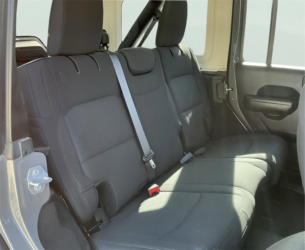Used 2019 Jeep Wrangler Unlimited Sport image 19
