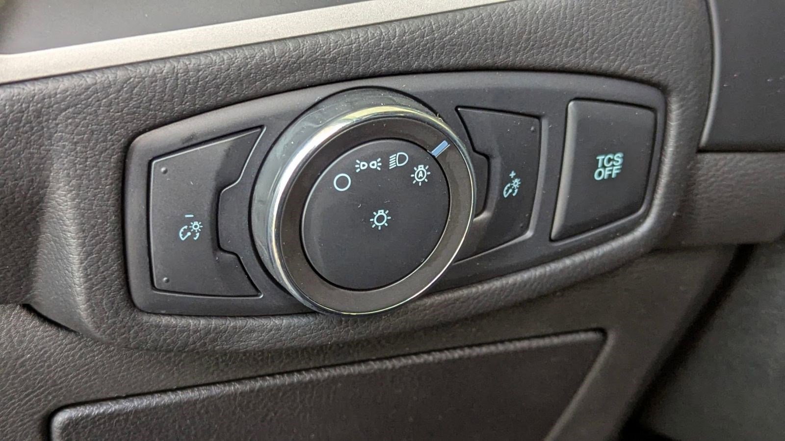 Certified 2022 Ford Edge SE w/ Black Appearance Package image 18