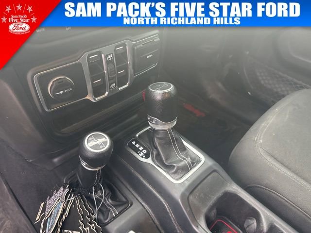 Used 2019 Jeep Wrangler Unlimited Sahara AWD/4WD image 7