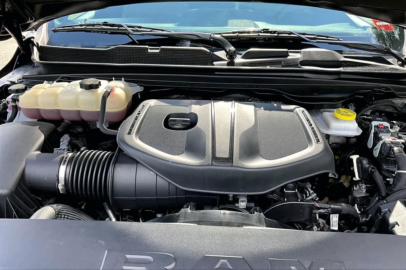 Used 2025 RAM 1500 Big Horn AWD/4WD image 29