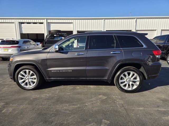 Used 2017 Jeep Grand Cherokee Limited image 4