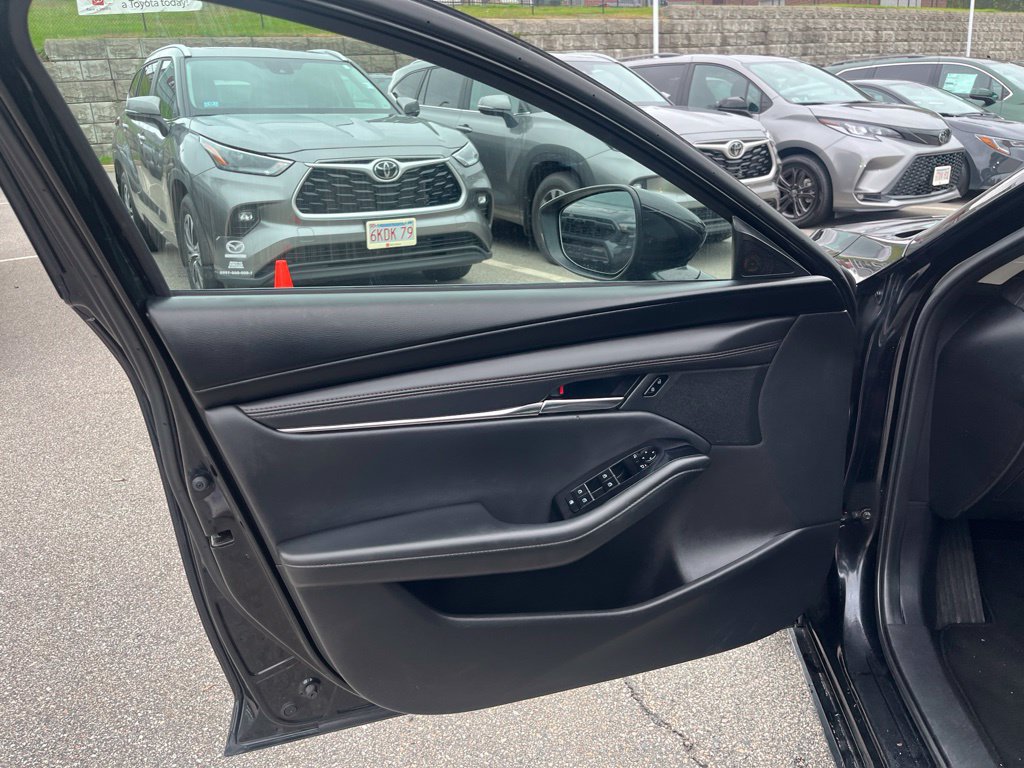 Used 2024 MAZDA MAZDA3 s FWD image 6