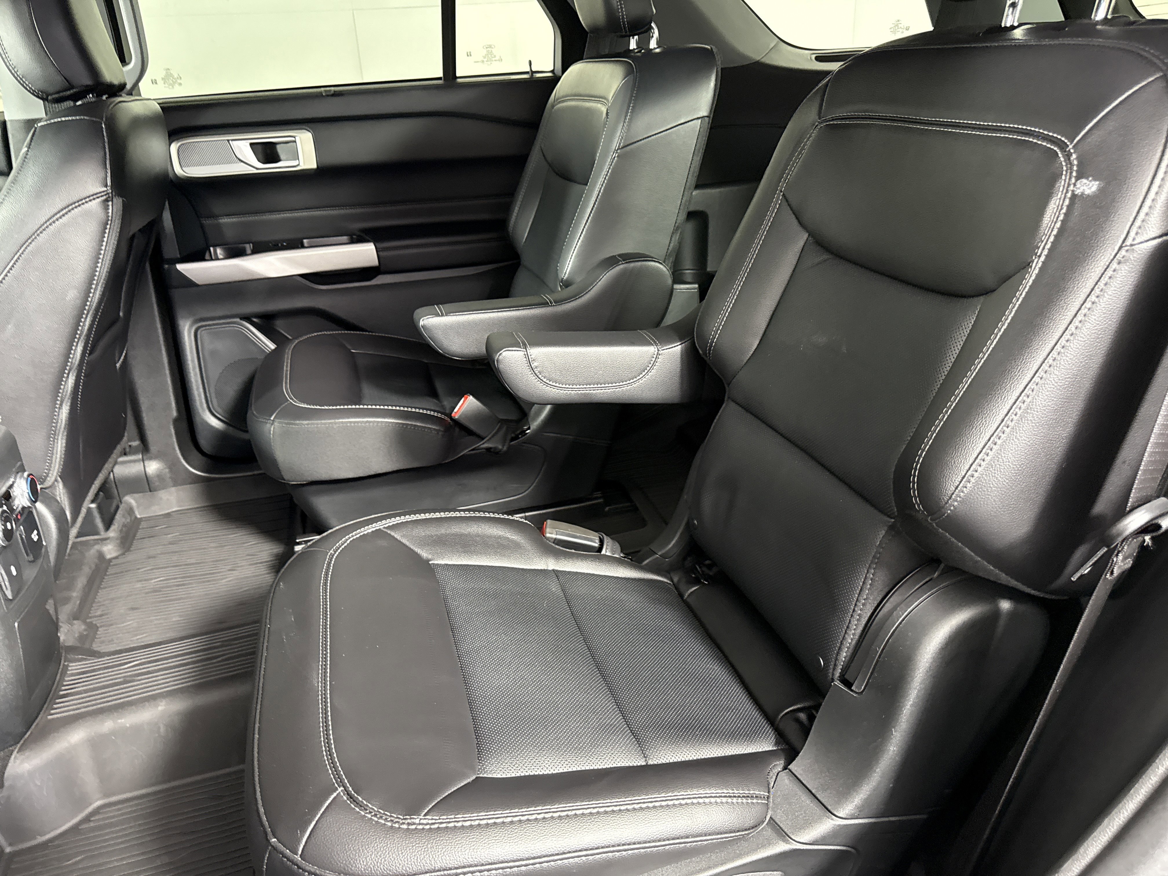 Certified 2023 Ford Explorer Limited w/ Equipment Group 301A image 12