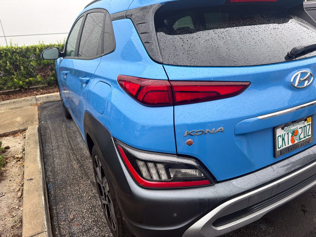 Used 2022 Hyundai Kona Limited AWD/4WD image 6