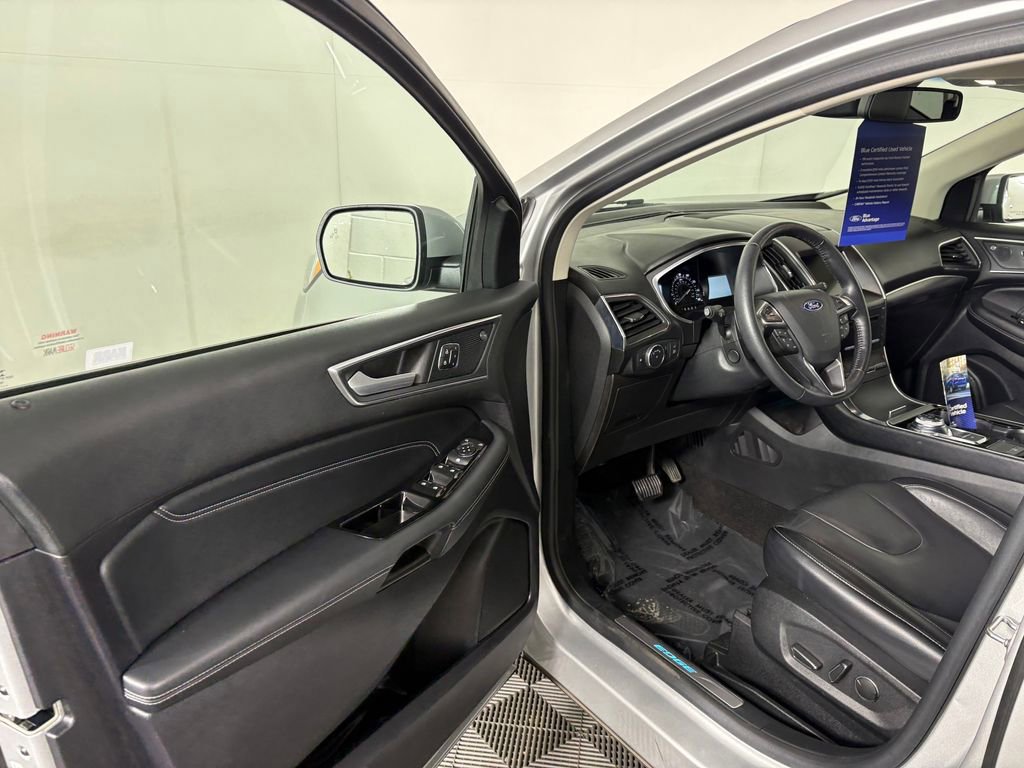 Certified 2019 Ford Edge Titanium image 12