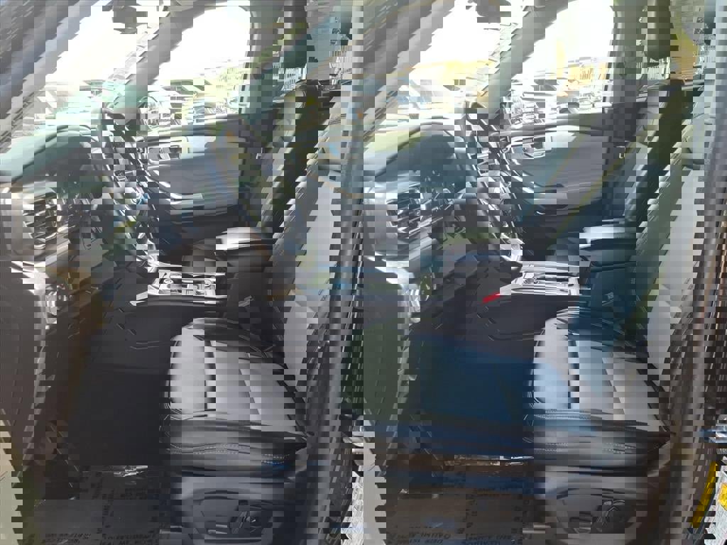 Certified 2022 Ford Explorer XLT w/ Equipment Group 202A image 24