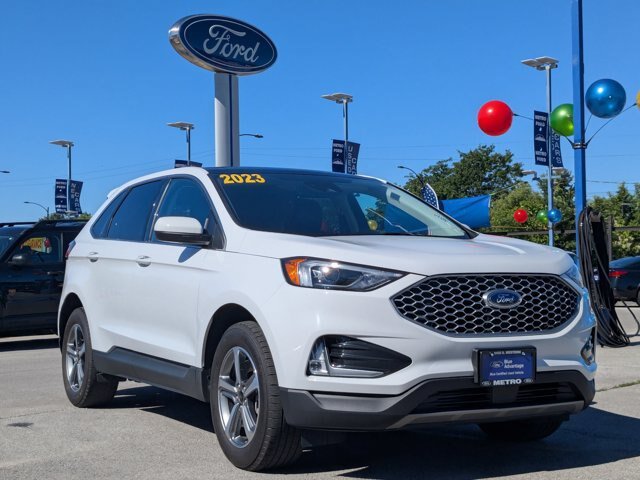Certified 2023 Ford Edge SEL w/ Convenience Package AWD/4WD image 2