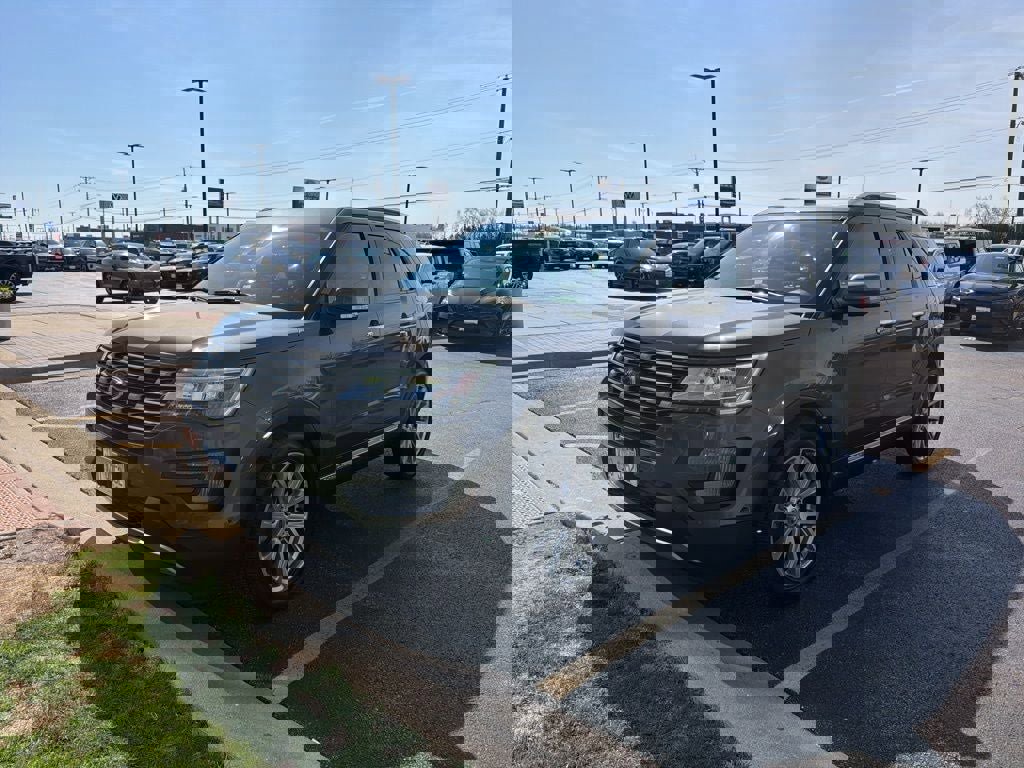 Certified 2017 Ford Explorer Limited w/ Equipment Group 301A image 1