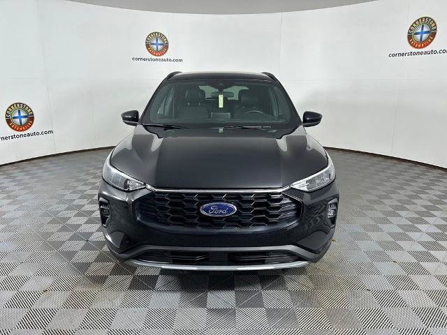 Certified 2025 Ford Escape ST-Line Select AWD/4WD image 14