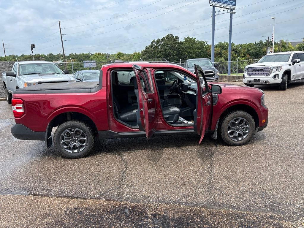 Certified 2025 Ford Maverick XLT w/ XLT Luxury Package FWD image 8
