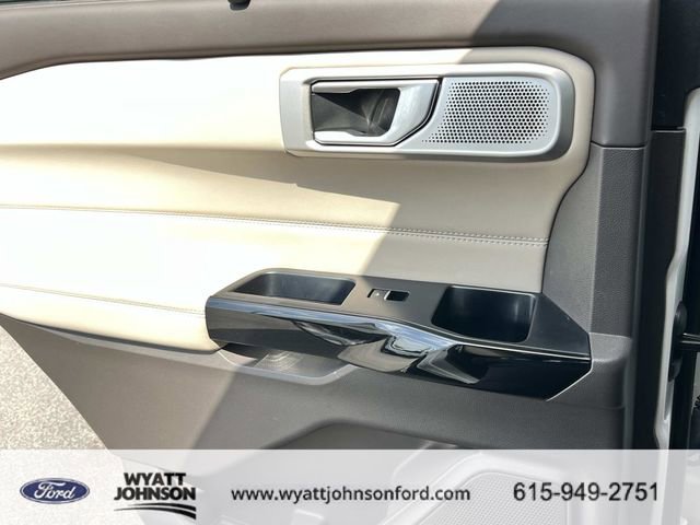Certified 2023 Ford Explorer Platinum w/ Technology Package image 20