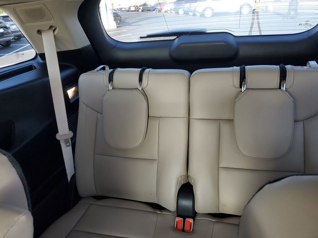 Certified 2024 Ford Explorer XLT w/ Equipment Group 202A image 27