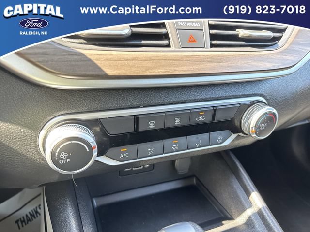 Used 2025 Nissan Altima 2.5 SV AWD/4WD image 29