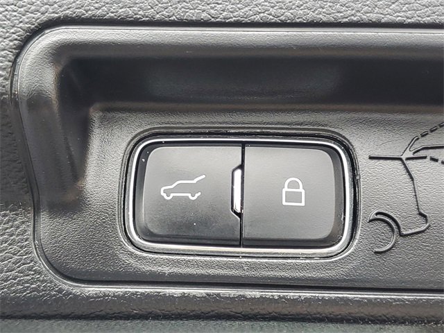 Certified 2022 Ford Explorer Limited w/ Equipment Group 301A image 35