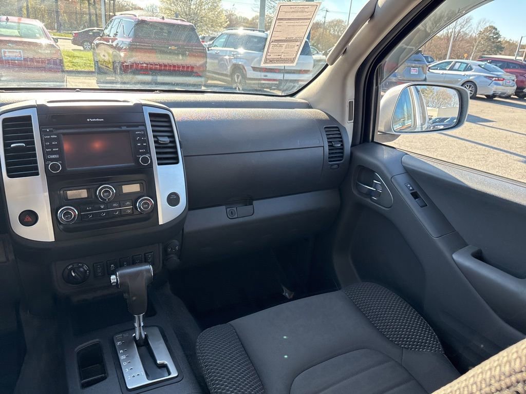 Used 2018 Nissan Frontier PRO-4X image 11
