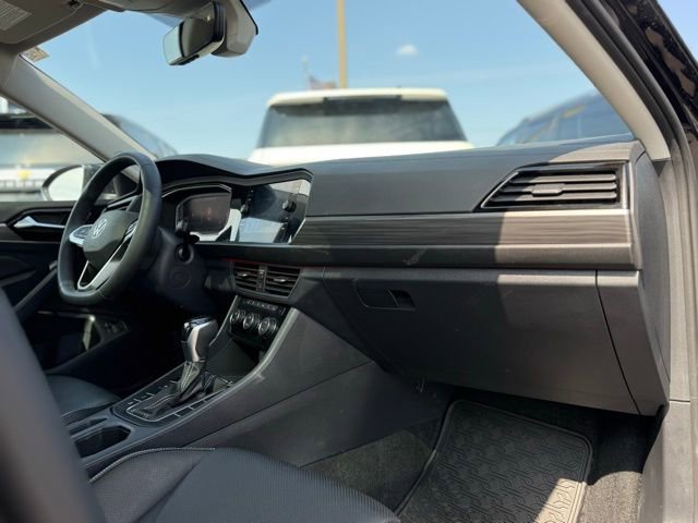 Used 2024 Volkswagen Jetta SEL FWD image 18