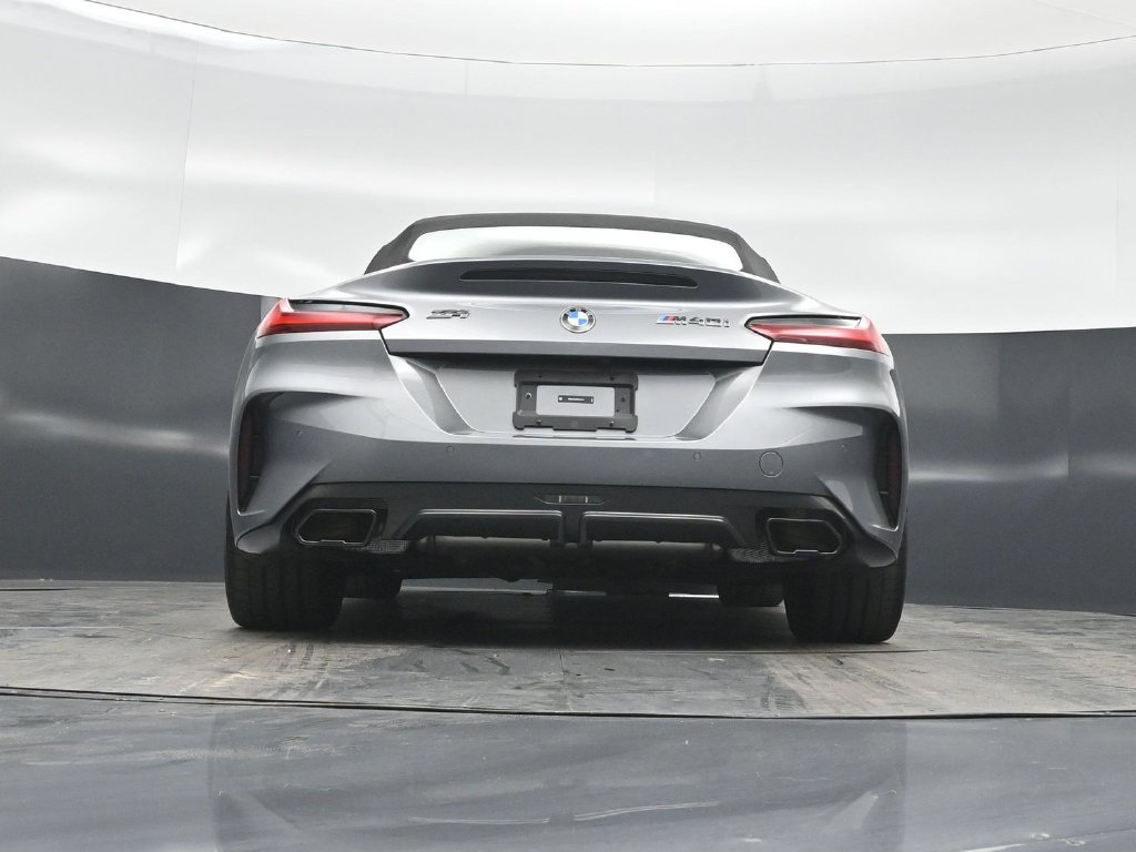 Used 2025 BMW Z4 M40i w/ Edition RWD image 46