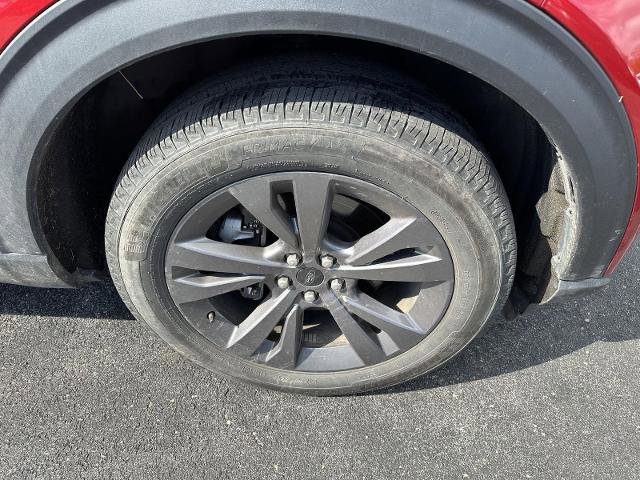 Certified 2023 Ford Explorer XLT w/ Equipment Group 202A AWD/4WD image 9