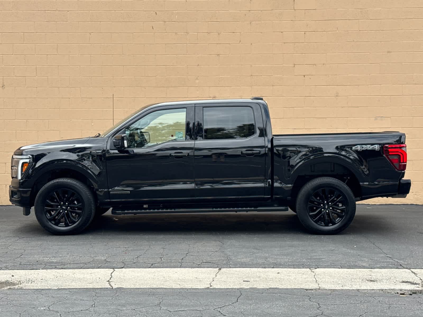 Certified 2025 Ford F150 Lariat w/ Equipment Group 502A High AWD/4WD image 5