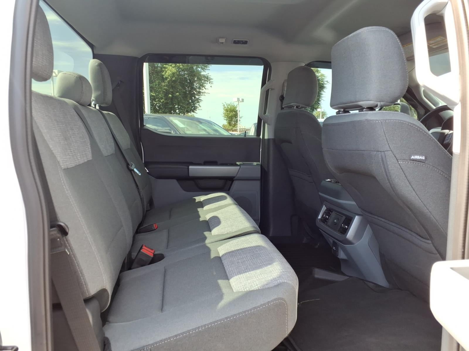 Certified 2025 Ford F350 XLT w/ 360-Degree Camera Package AWD/4WD image 14