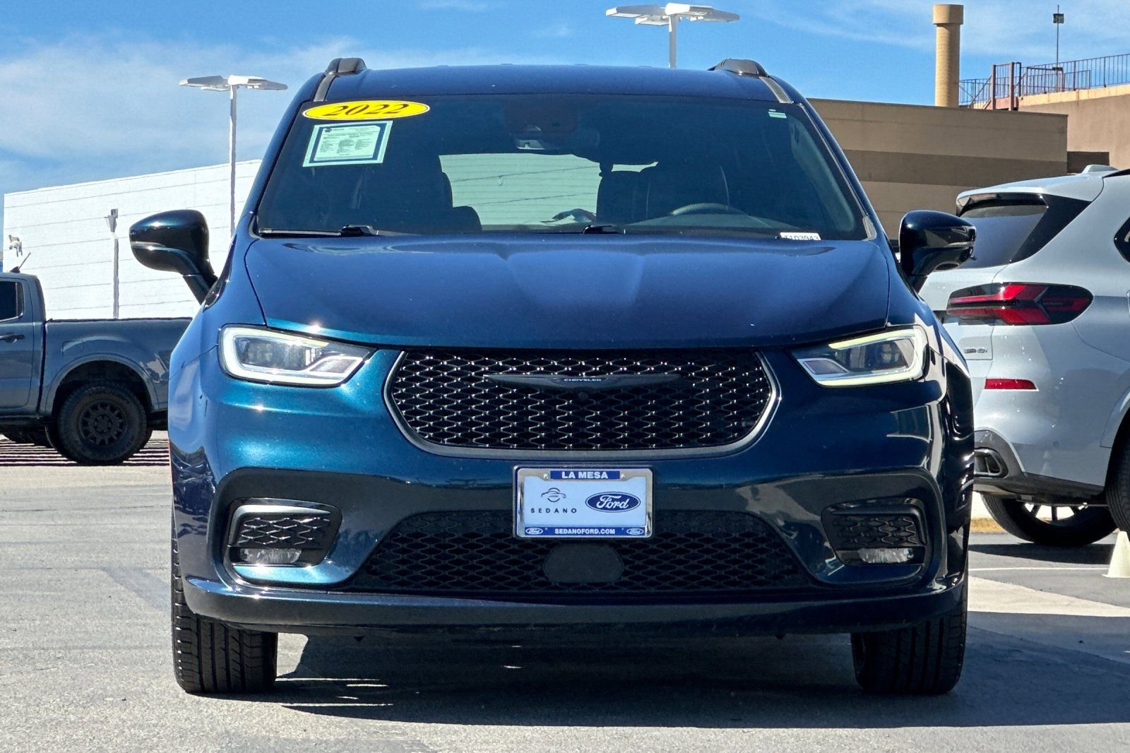 Used 2022 Chrysler Pacifica Touring-L w/ S Appearance Package image 8