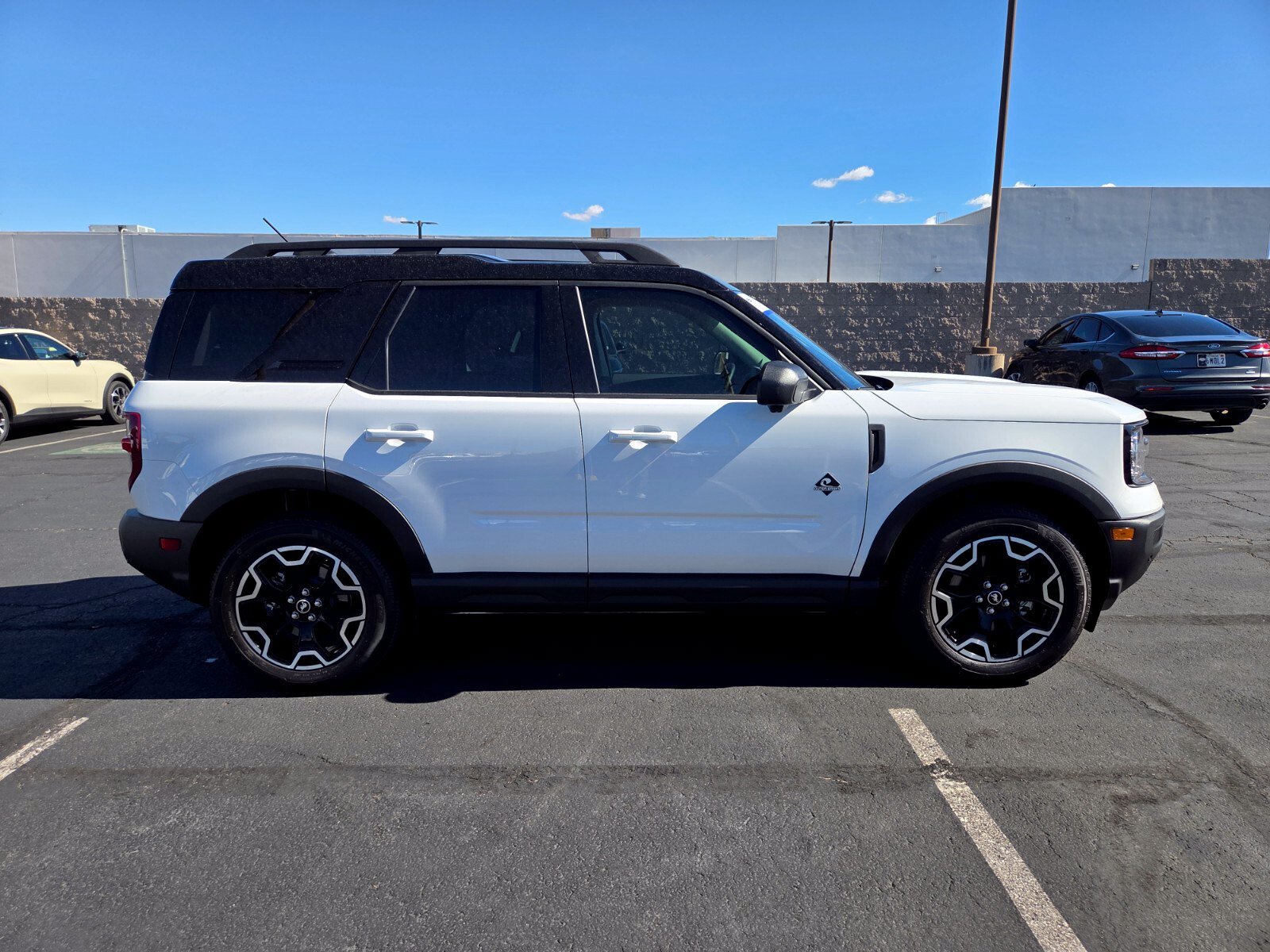 Certified 2025 Ford Bronco Sport Outer Banks w/ Outer Banks Tech Package+ AWD/4WD image 7