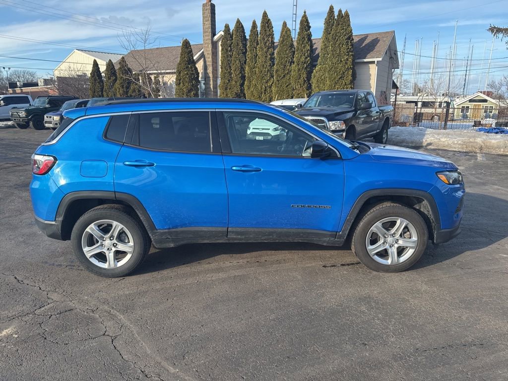 Used 2023 Jeep Compass Latitude w/ Convenience Group image 9