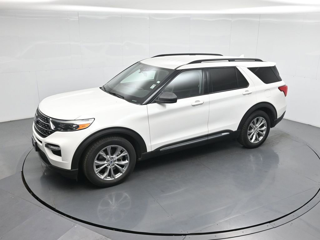 Certified 2021 Ford Explorer XLT w/ Equipment Group 202A RWD image 44