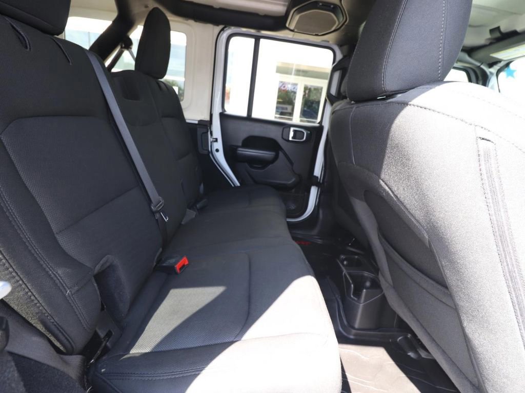Used 2022 Jeep Wrangler Unlimited Sport AWD/4WD image 25