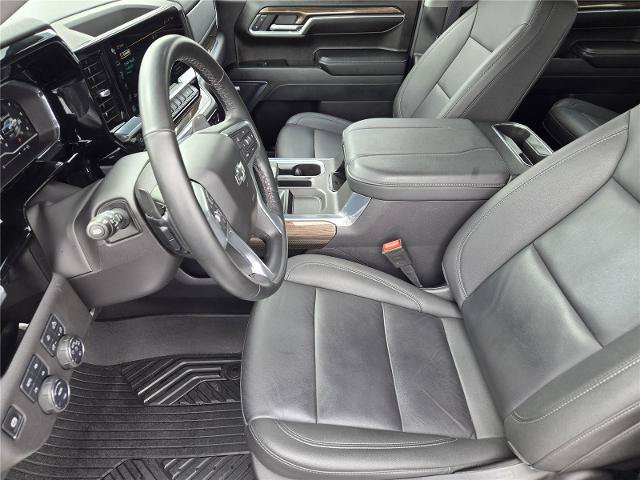 Used 2024 Chevrolet Silverado 1500 LT Trail Boss w/ LT Trail Boss Premium Package AWD/4WD image 11