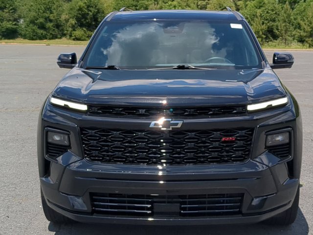 Used 2024 Chevrolet Traverse RS FWD image 9