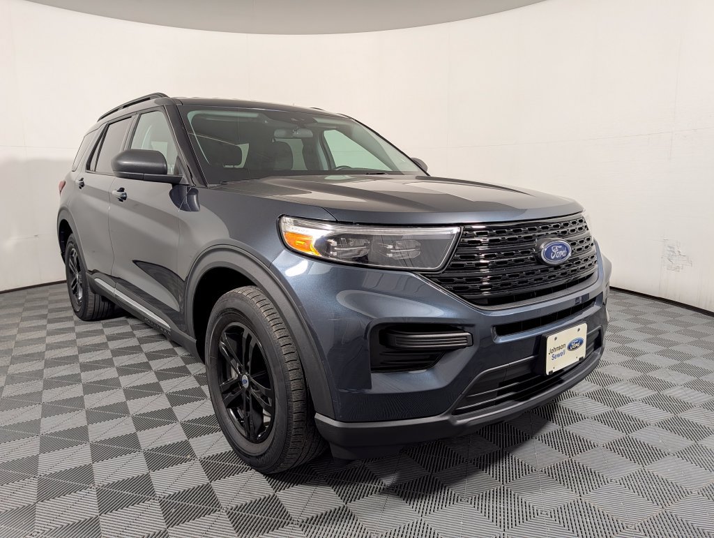 Certified 2023 Ford Explorer XLT AWD/4WD image 1