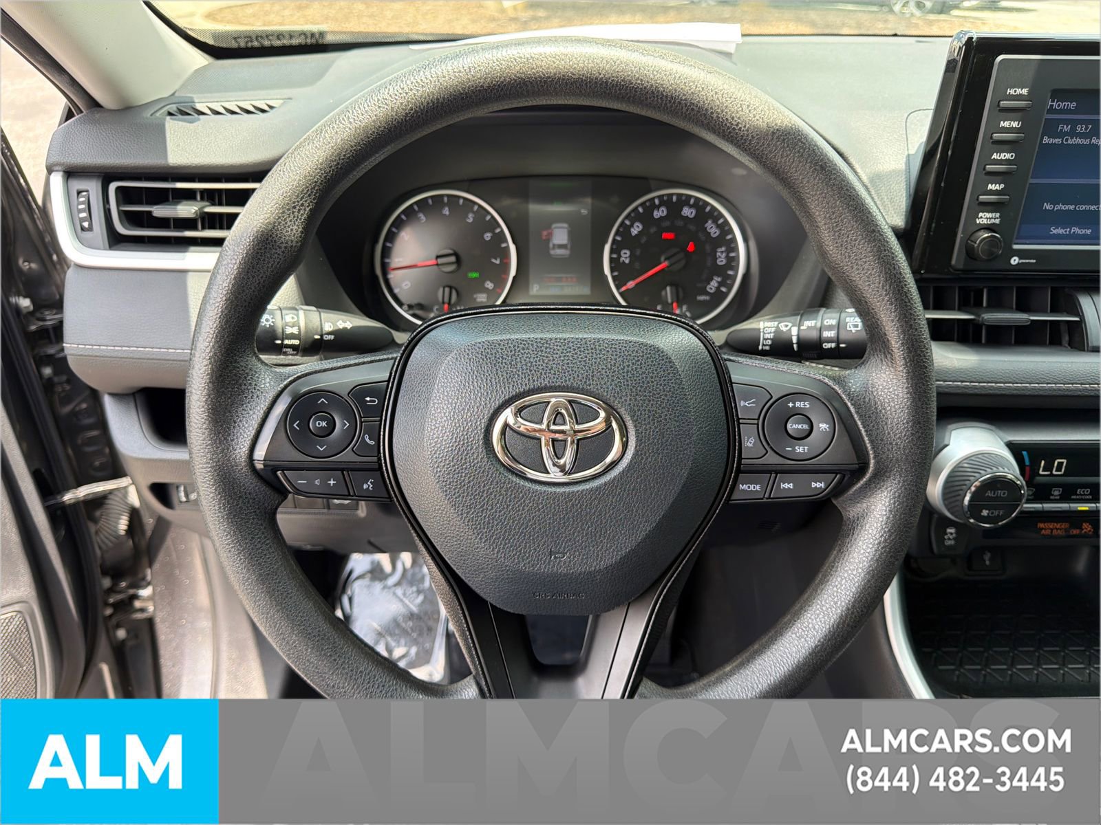 Used 2021 Toyota RAV4 XLE w/ Convenience Package FWD image 28