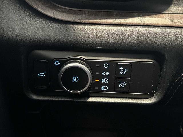 Certified 2023 Ford Explorer Platinum w/ Technology Package image 17