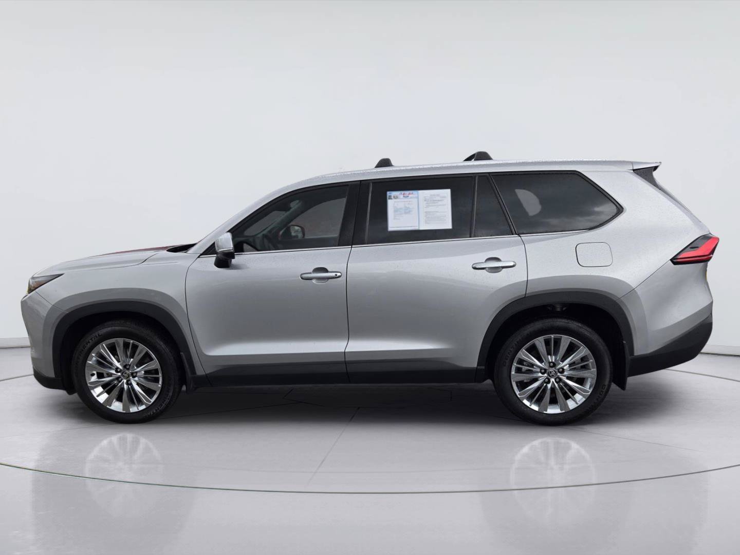 Used 2024 Toyota Grand Highlander AWD image 5