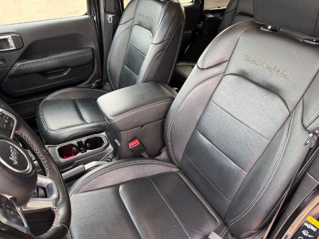 Used 2022 Jeep Wrangler Unlimited Sahara w/ Cold Weather Group AWD/4WD image 10