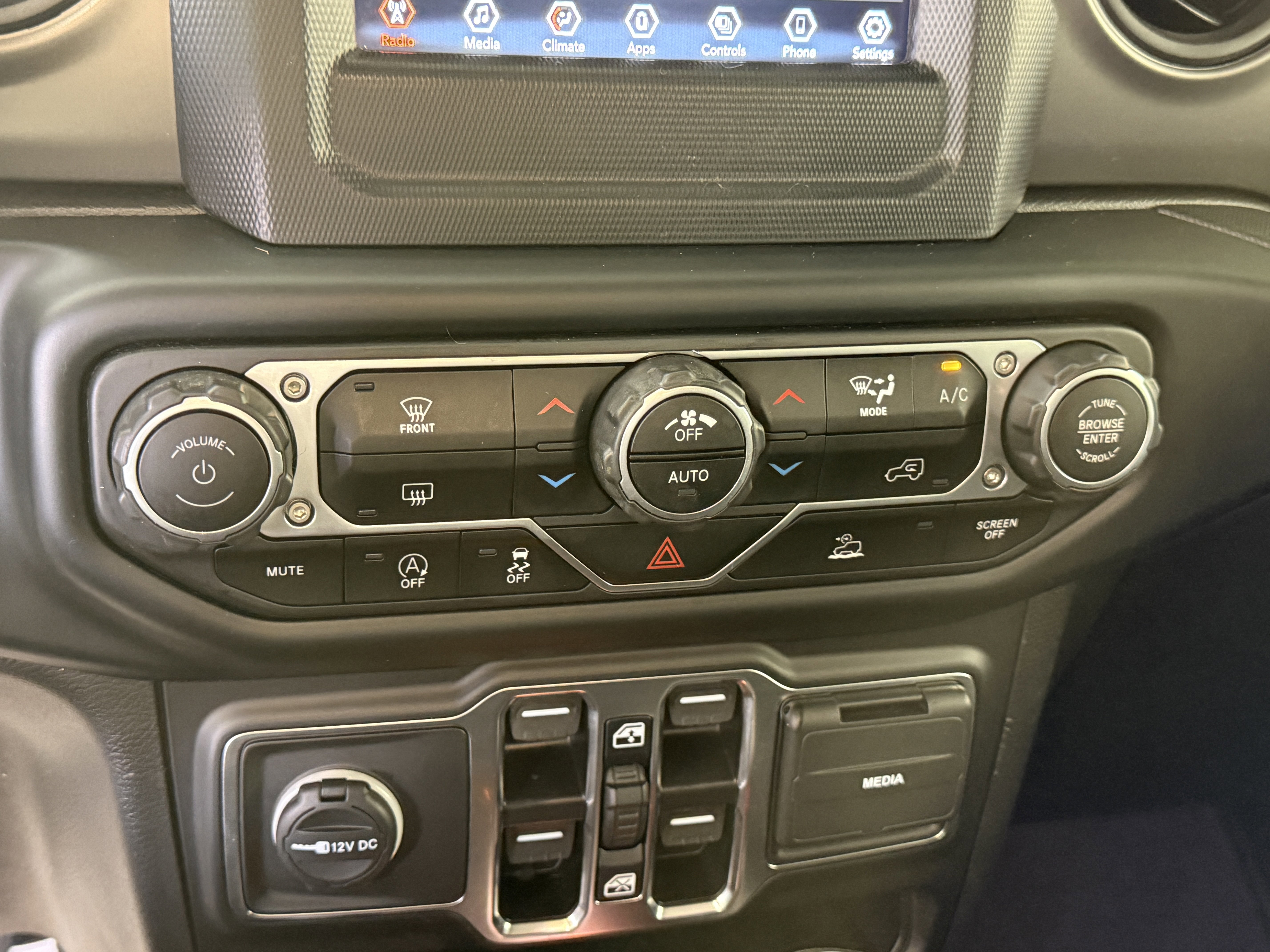 Used 2023 Jeep Gladiator Willys image 20