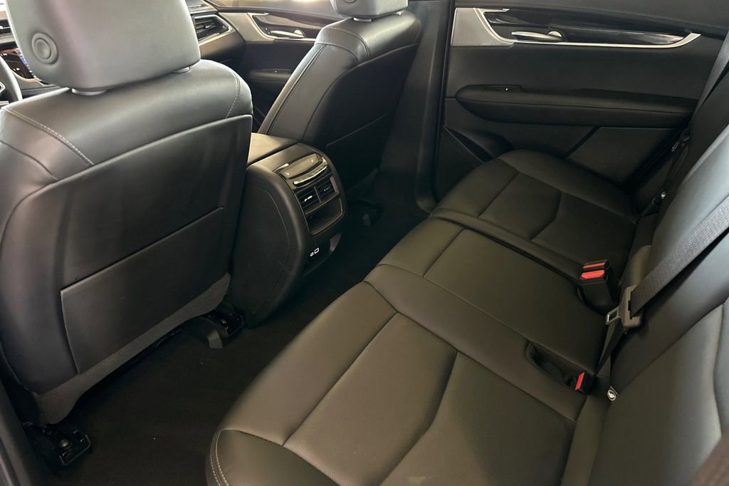 Used 2024 Cadillac XT5 Premium Luxury image 14