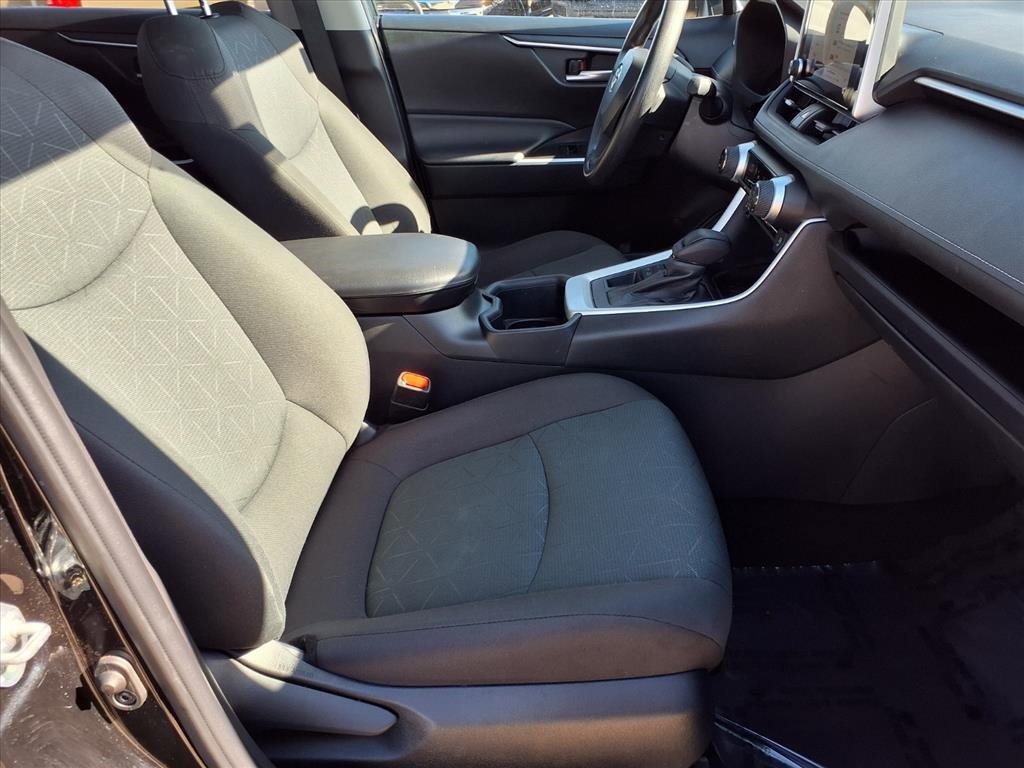 Used 2024 Toyota RAV4 XLE image 27