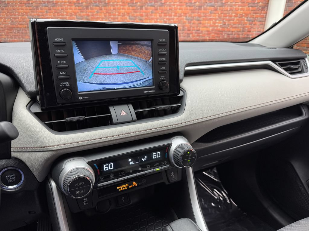Used 2021 Toyota RAV4 XLE FWD image 20