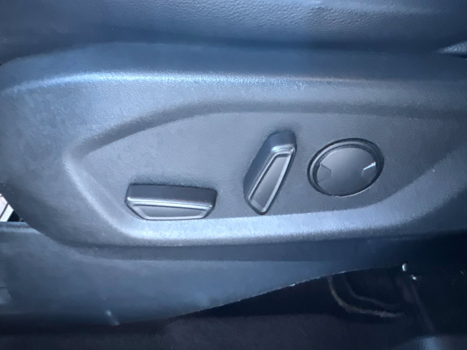 Certified 2019 Ford Explorer Limited w/ Ford Safe & Smart Package AWD/4WD image 26