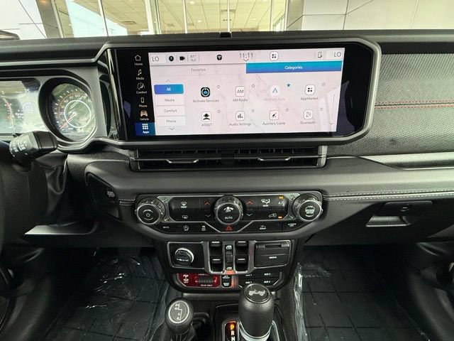 Used 2025 Jeep Wrangler Unlimited Rubicon AWD/4WD image 24