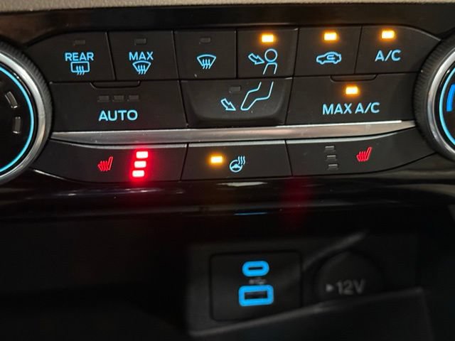 Certified 2022 Ford Escape SE w/ Cold Weather Package AWD/4WD image 30