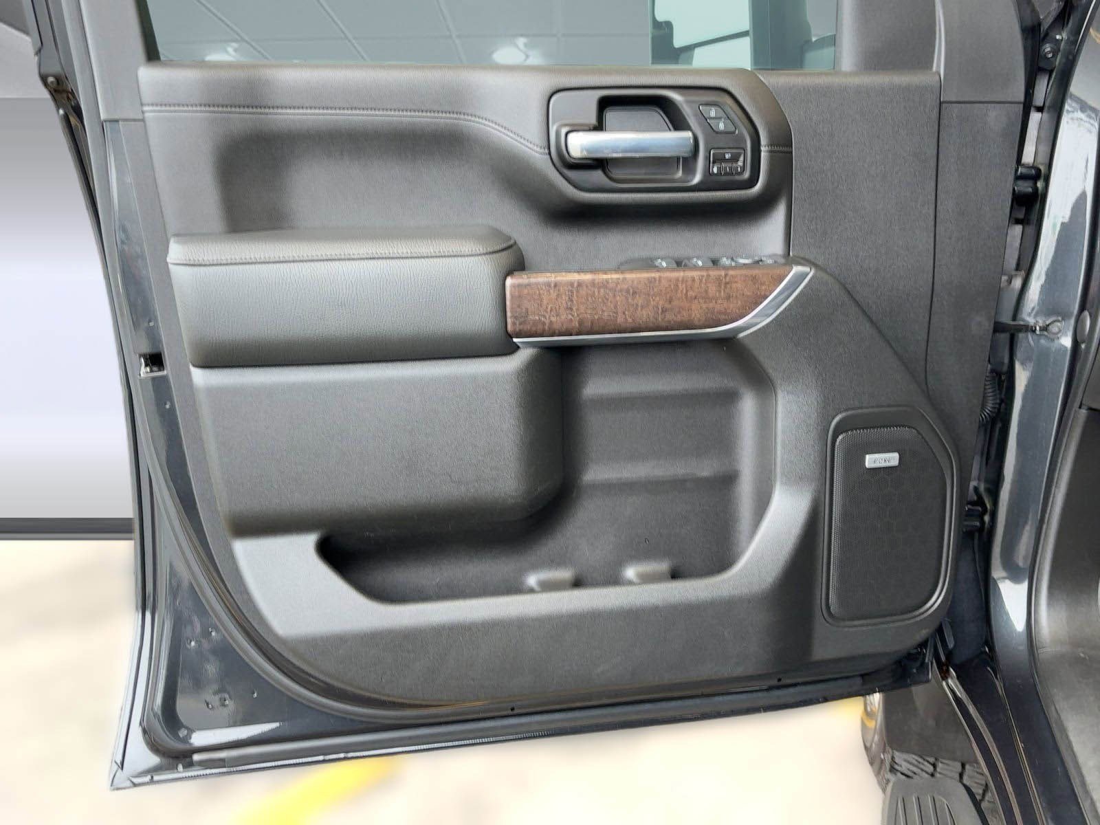 Used 2020 GMC Sierra 2500 Denali w/ Denali Ultimate Package image 21