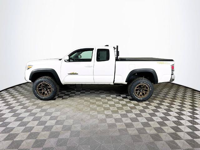 Used 2022 Toyota Tacoma TRD Off-Road AWD/4WD image 4
