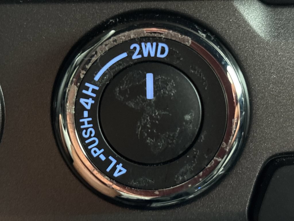 Used 2023 Toyota Tacoma TRD Off-Road w/ Technology Package AWD/4WD image 9